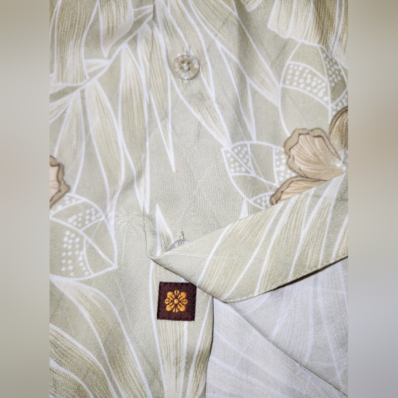 Tori Richard Honolulu Hawaiian Shirt Mens M Silk Luau All Over Print Floral EUC - Picture 5 of 10